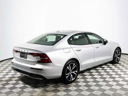 Certified 2025 Volvo S60 B5 Core image 7