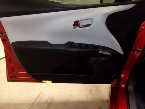 Used 2018 Toyota Prius Two image 14