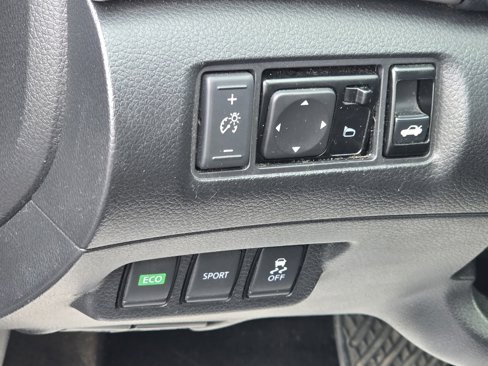 Used 2018 Nissan Sentra SV image 8