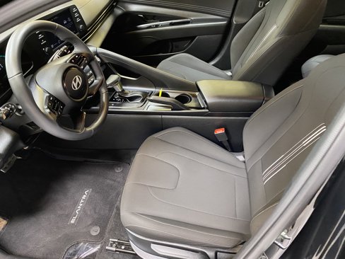 Used 2025 Hyundai Elantra Sport w/ Cargo Package image 19