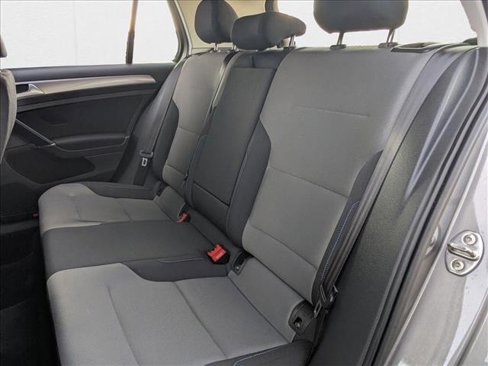 Used 2015 Volkswagen e-Golf SEL Premium image 19