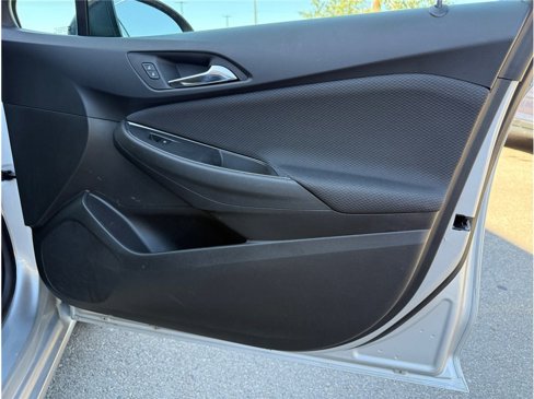Used 2019 Chevrolet Cruze LT image 34