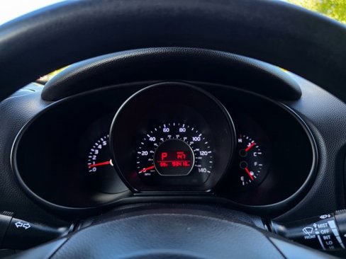 Used 2015 Kia Soul + image 26