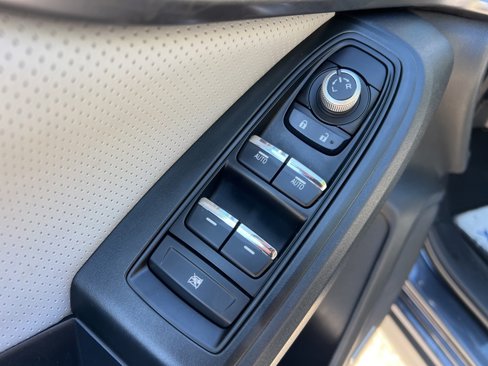 Used 2018 Subaru Crosstrek 2.0i Limited image 12