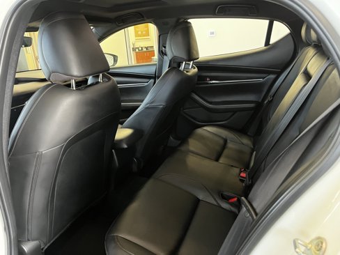 Used 2022 MAZDA MAZDA3 s image 10