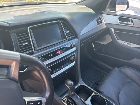 Used 2019 Hyundai Sonata Limited w/ Cargo Package image 12