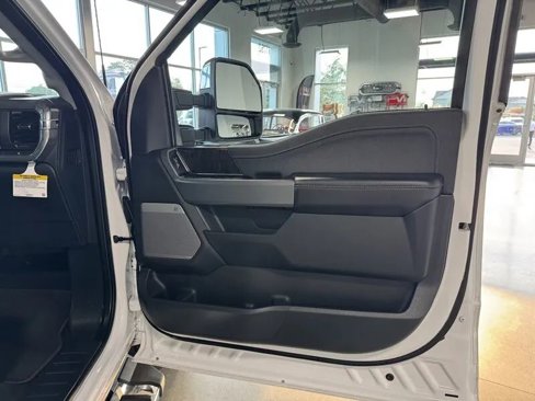 Used 2021 Ford F150 Lariat w/ Max Trailer Tow Package image 23