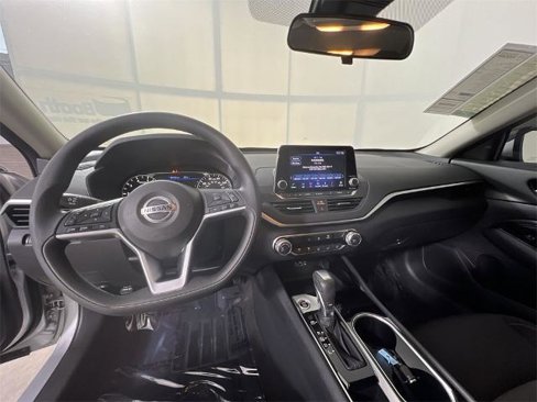 Certified 2023 Nissan Sentra SV w/ All-Weather Package image 11
