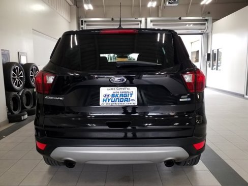 Used 2019 Ford Escape SE image 23