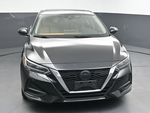 Used 2020 Nissan Sentra SV image 9
