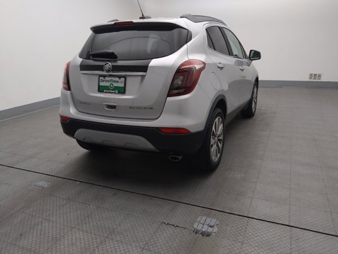 Used 2018 Buick Encore Preferred image 5