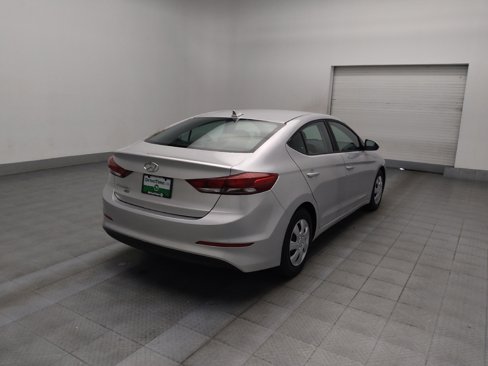 Used 2017 Hyundai Elantra SE image 9