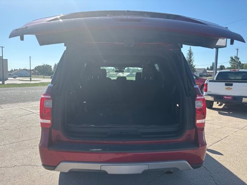 Used 2019 Ford Expedition XLT w/ Equipment Group 202A image 5