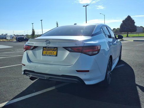 Used 2021 Nissan Sentra SR w/ SR Premium Package image 4