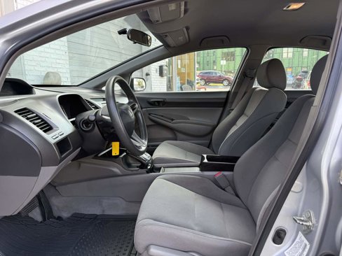 Used 2011 Honda Civic DX-VP image 9