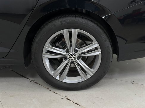 Used 2024 Volkswagen Jetta SE image 31