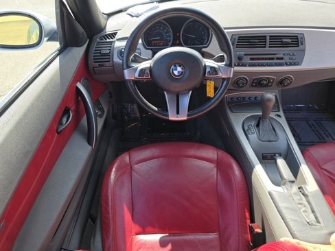 Used 2004 BMW Z4 2.5i image 28