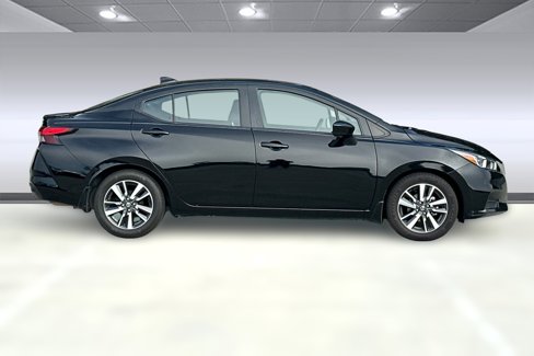 Used 2022 Nissan Versa SV w/ Trunk Package image 7