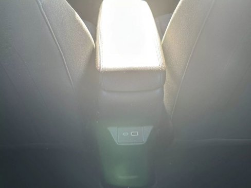 Used 2023 Chevrolet Bolt EUV LT image 41
