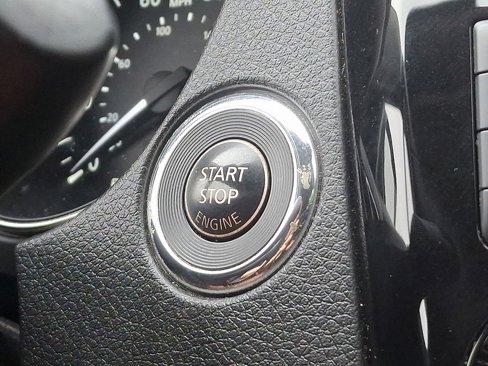 Used 2019 Nissan Rogue SV image 24