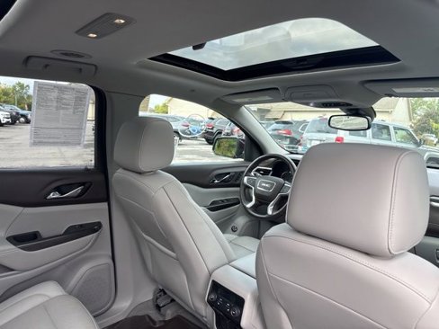 Used 2018 GMC Acadia SLT image 17