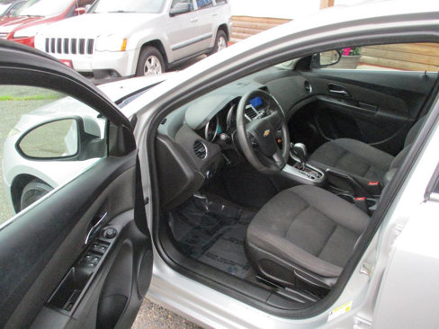 Used 2014 Chevrolet Cruze LT image 16