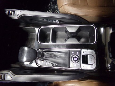 Used 2020 Kia Telluride SX w/ SX Prestige Package image 23