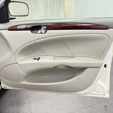 Used 2008 Buick Lucerne CXL w/ Luxury Package image 17
