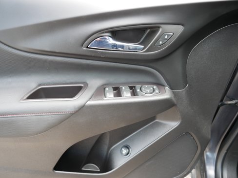 Used 2022 Chevrolet Equinox RS w/ RS Leather Package image 19