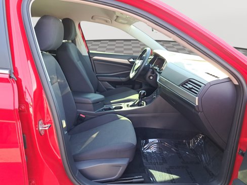 Used 2019 Volkswagen Jetta S w/ Driver Assistance Package image 18