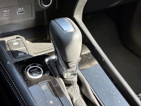 Certified 2022 Nissan Kicks SR w/ Premium Package image 29