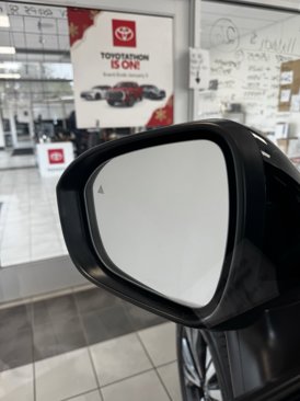 Used 2021 Nissan Rogue SV image 12