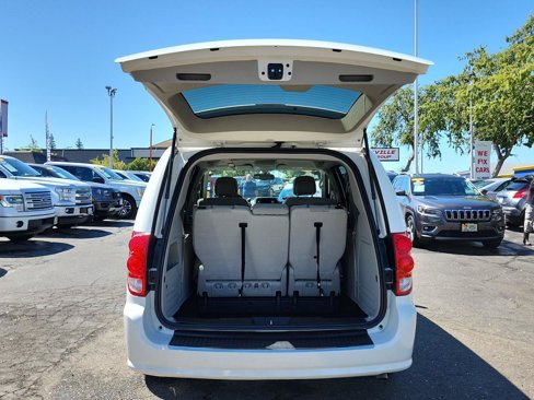 Used 2013 Dodge Grand Caravan SE image 37