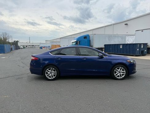 Used 2014 Ford Fusion SE image 5
