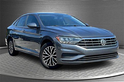 Used 2019 Volkswagen Jetta image 3
