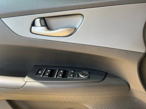 Used 2021 Kia Forte LX image 29