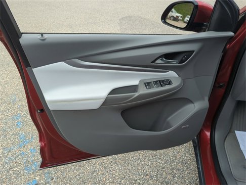 Certified 2022 Chevrolet Bolt EUV Premier w/ Sun & Sound Package image 22