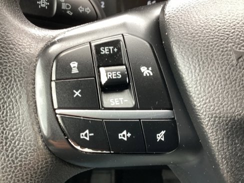 Used 2020 Ford Escape SE image 12