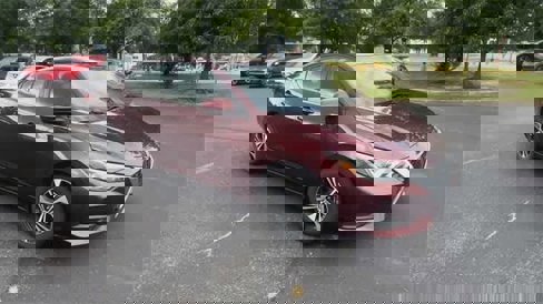 Used 2023 Nissan Sentra SV image 2