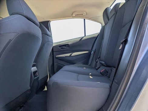 Used 2022 Toyota Corolla LE image 17
