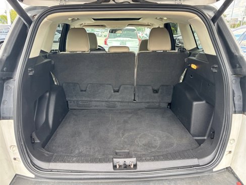 Used 2019 Ford Escape SEL image 10