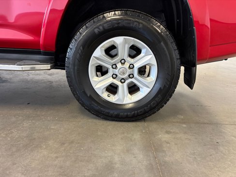 Used 2017 Toyota 4Runner SR5 image 26