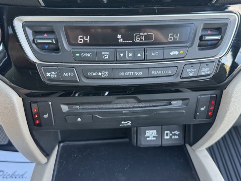 Used 2020 Honda Pilot Touring image 27