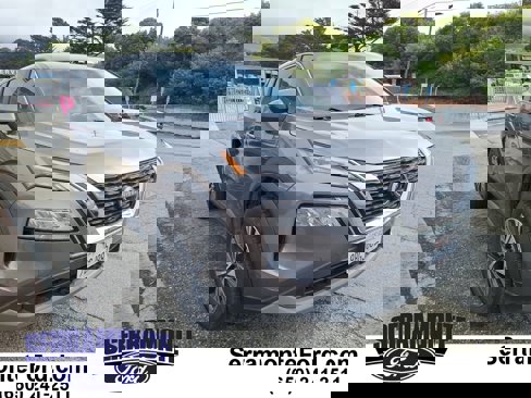 Used 2022 Nissan Rogue SV image 1