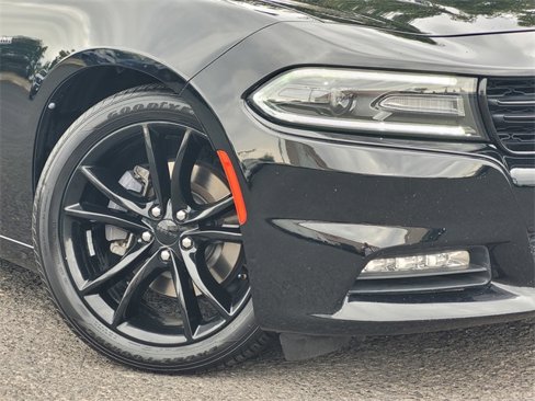 Used 2016 Dodge Charger R/T w/ Plus Group image 4