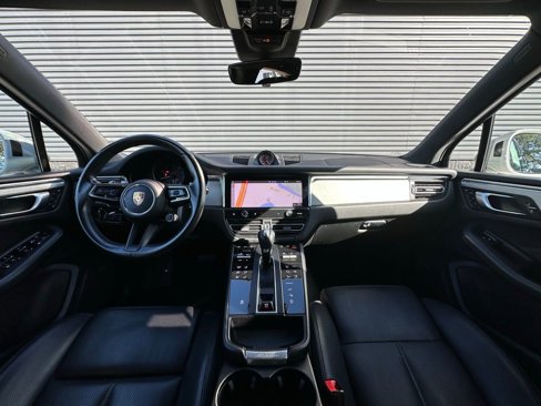 Used 2022 Porsche Macan image 6