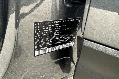 Certified 2025 Volkswagen Taos SE w/ Black Wheel Package image 29