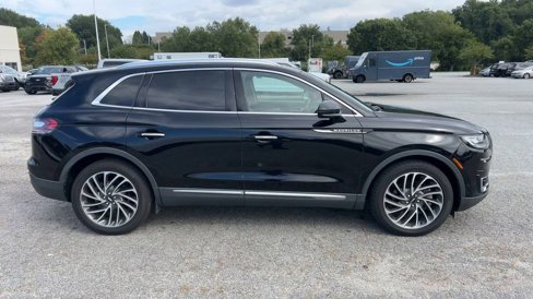 Used 2020 Lincoln Nautilus Reserve w/ Equipment Group 201A image 11