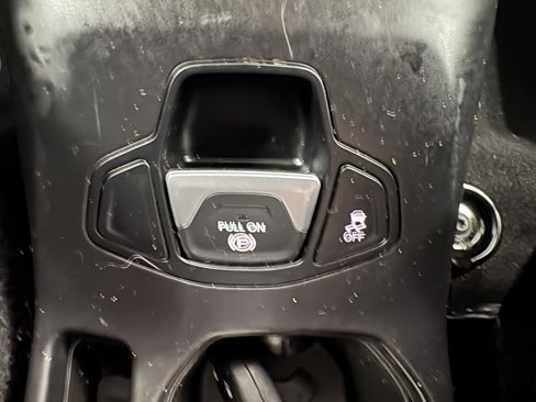 Used 2021 Jeep Renegade Latitude image 18