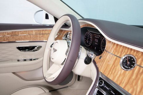 Used 2021 Bentley Flying Spur W12 image 58